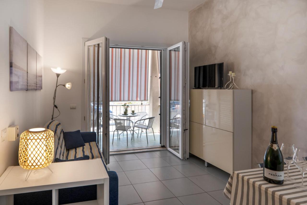 Appartamenti Amelia E Corrado Marina di Ragusa Bagian luar foto